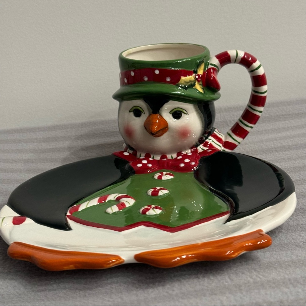 BNWOT 2 Piece Dessert Set Penguin by Certified International